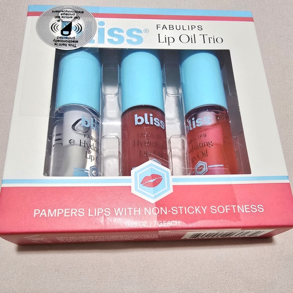 NEW! Bliss Fabulips Lip Oil Trio 3 X 7 g - Picture 2 of 6